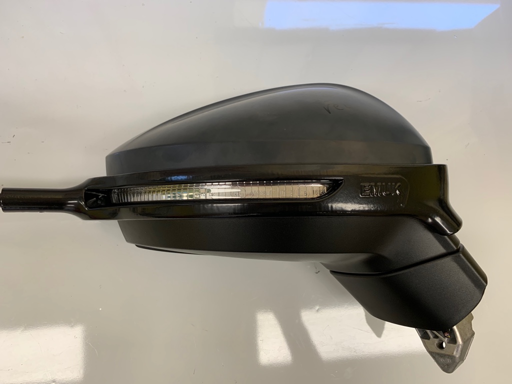 caravanspiegel-vw-touareg-iii-ab-bj-07-18-emuk-die-sichere-verbindung
